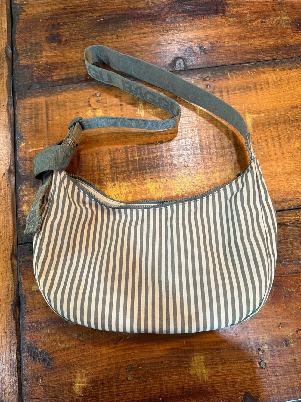 BAGGU Medium Nylon Striped Crescent Bag